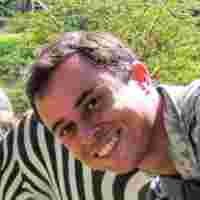 فرشاد منشی زاده