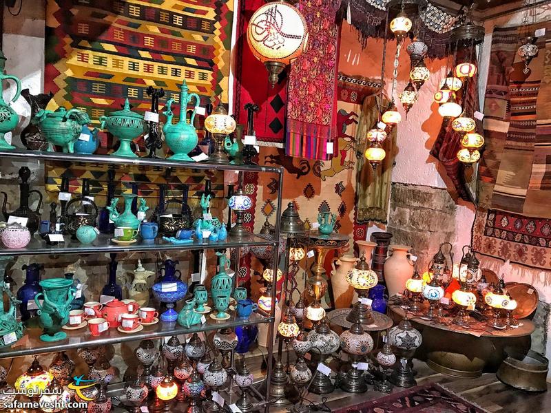 Handicrafts sold in Esfahan store