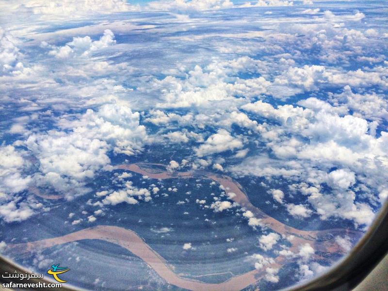 رودخانه نیجر در کشور نیجریه قبل از ریختن به خلیج گینه و اقیانوس اطلس – عکس رو در پرواز ابوظبی به سائوپائولو گرفتم
