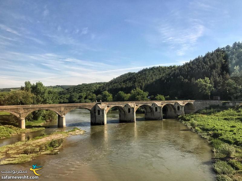 پل قدیمی در مسیر صوفیه