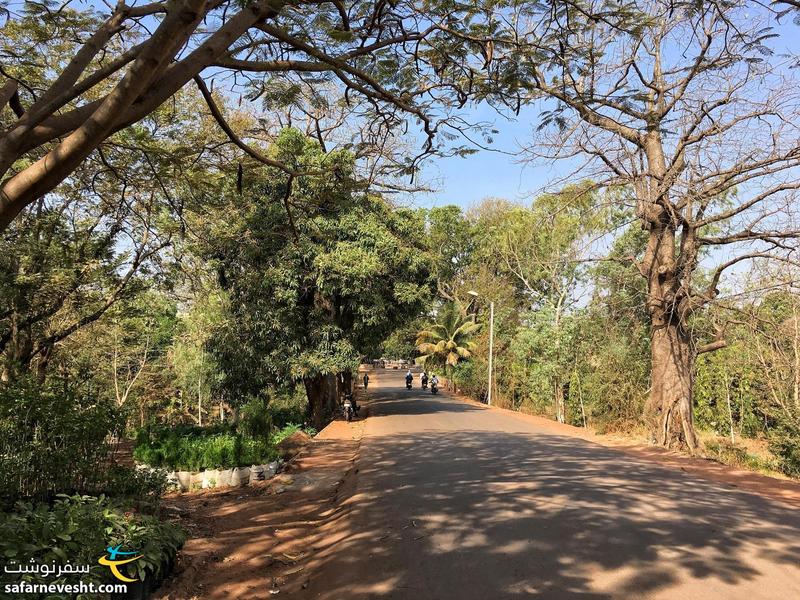 خیابان های پر از درخت شهر بوبو دیولاسو در غرب بورکینافاسو