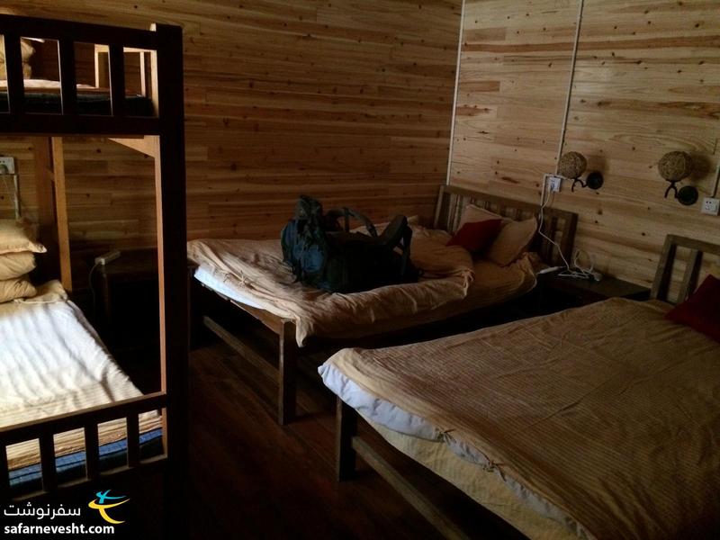 تخت های بزرگ هاستل تاورن در شانگری لا