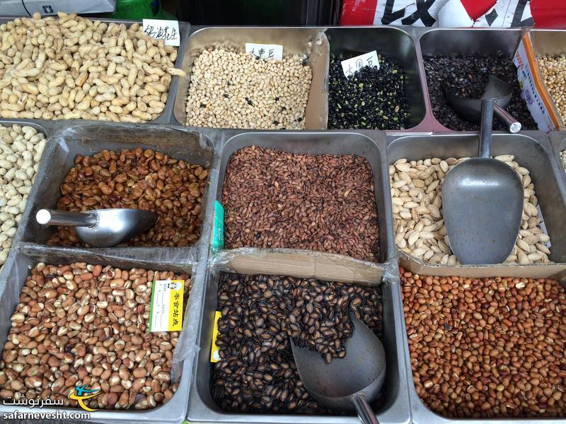 خوار و بار فروشی در شهر ارومچی