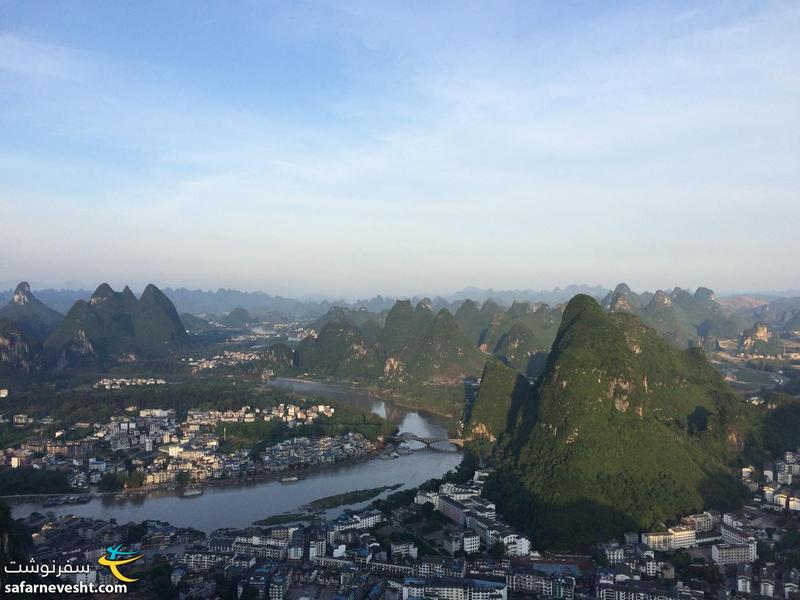  شهر یانگ شو و رودخانه لی از فراز تپه آنتن تلویزیون