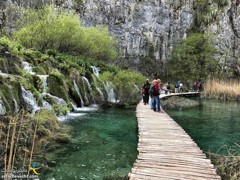 مسیرهایی که برای عبور گردشگران در پارک ملی پلیت ویتسه ایجاد شده