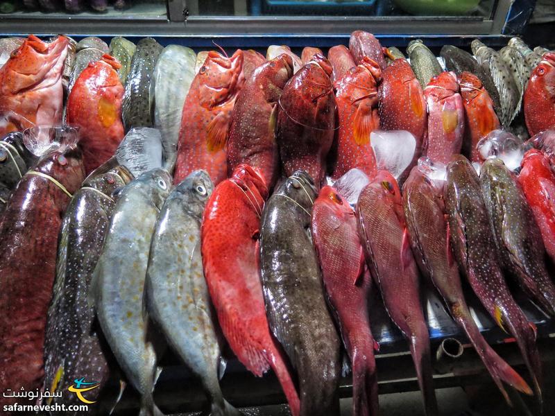 بازار ماهی فروشان جزیره لابوآن باجو