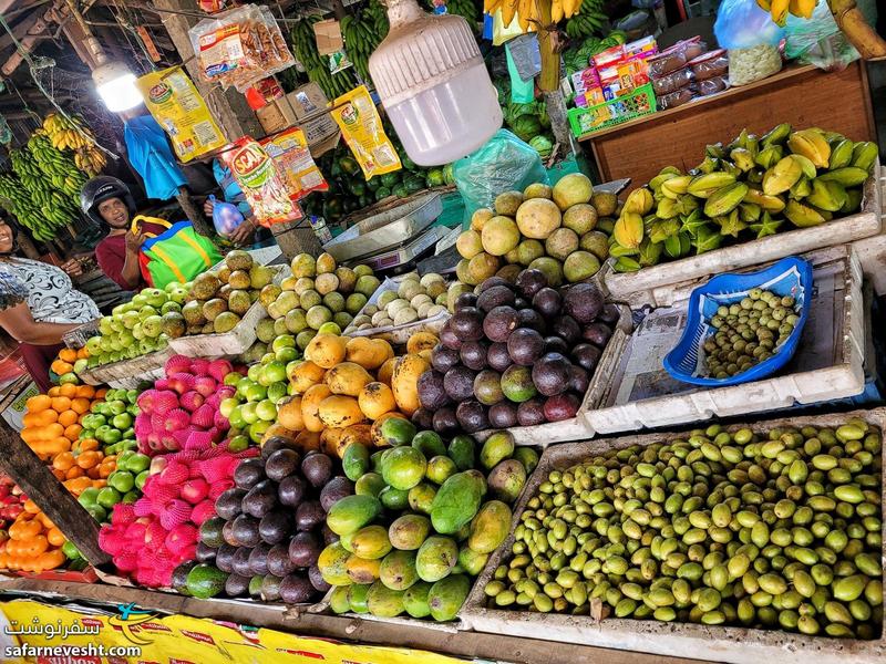 میوه فروشی در شهر دامبولا