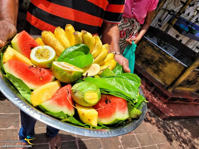 میوه های خوشمزه ای که به عنوان نذری به بودا تقدیم میکردند