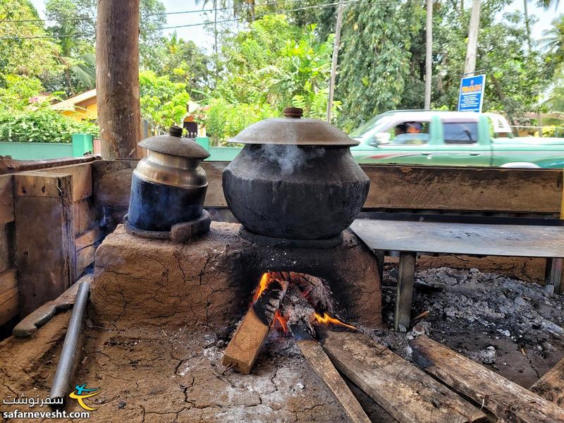 تهیه غذا با هیزم در سریلانکا