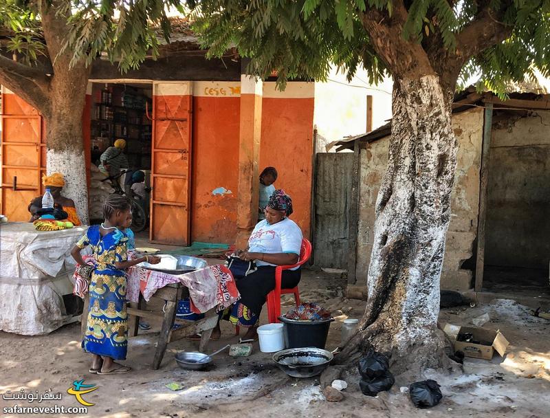 غذا فروشی در شهر گابو گینه بیسائو