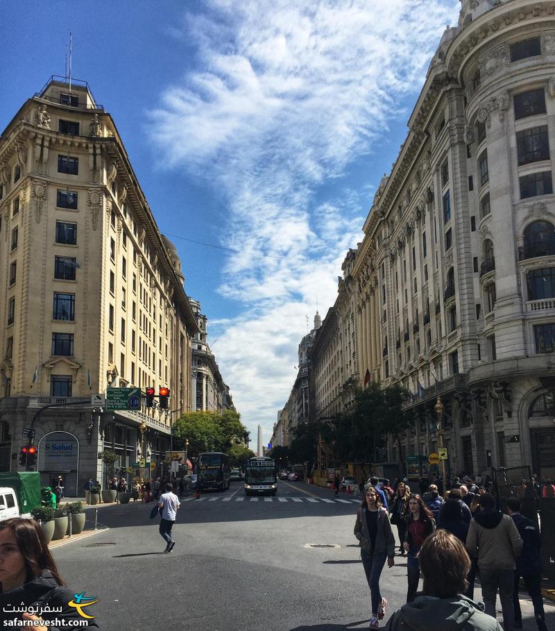 خیابان Avenida de Mayo، مرکز انرژی بوئنوس آیرس