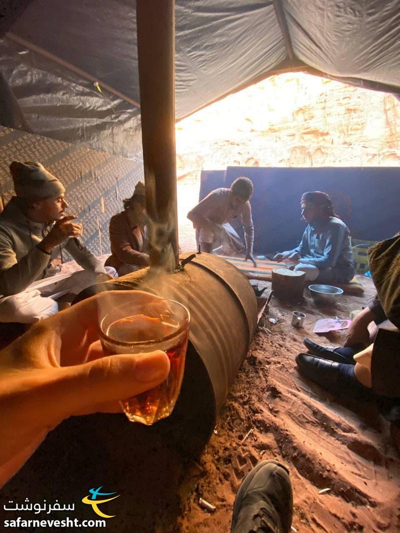 چای شیرین در کنار بادیه نشینان صحرا