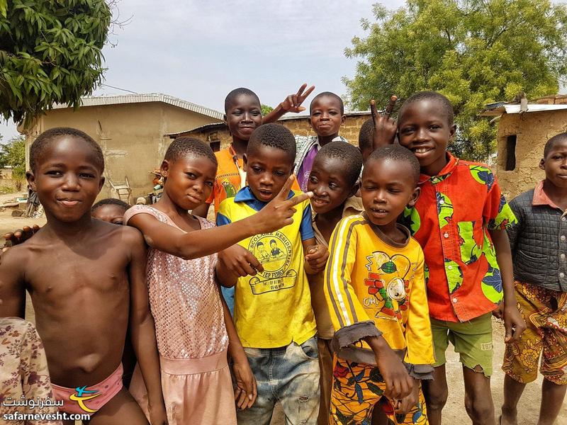 این هم یک گروه دیگه از بچه های ساحل عاجی