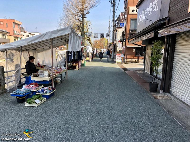 بازار صبحگاهی تاکایاما در کنار رودخانه هیدا