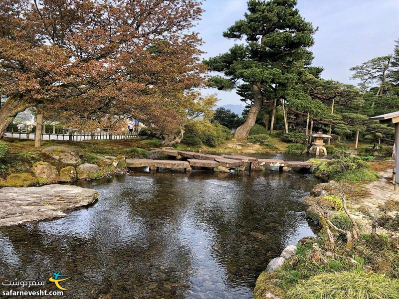 باغ ژاپنی کِنروکواِن Kenrokuen garden که گفته میشه یکی از ۳ باغ برتر ژاپن هست.