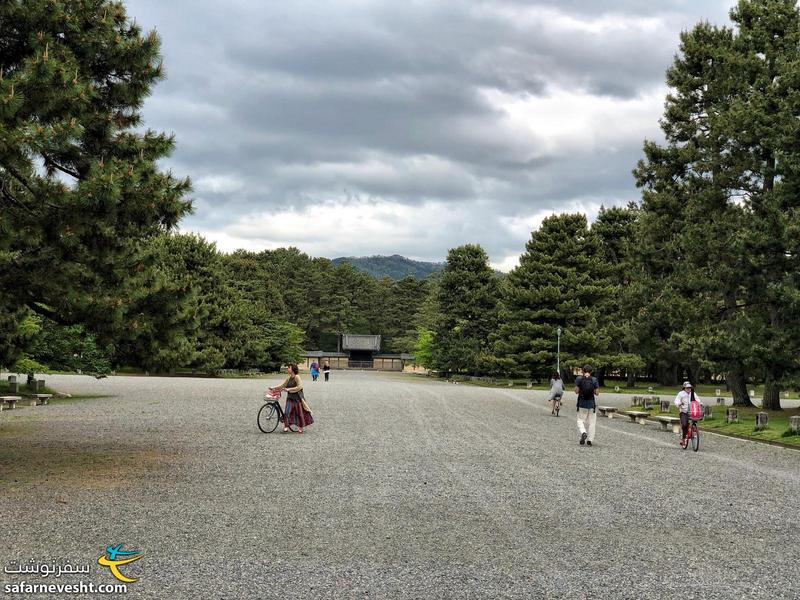 باغ بیرونی کاخ سلطنتی کیوتو