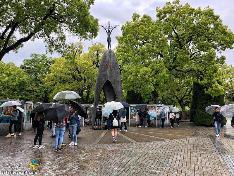 مجسمه ساداکو ساساکی در پارک صلح هیروشیما