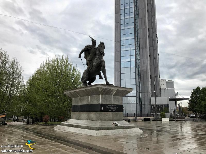 Skanderbeg the most popular Albanian noble man at the end of Mother Teresa Blvd.