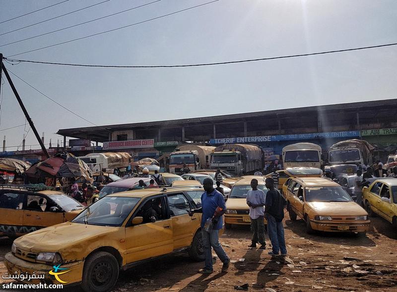 گاراژ بازار نور قرمز در مونروویا پایتخت لیبریا