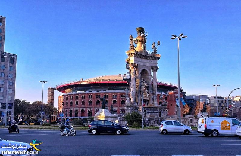 Plaza de toros de las Arenas، بارسلونا، این ساختمان قبلا برای مسابقات گاوبازی استفاده می شده و الان تبدیل به مرکز خرید شده