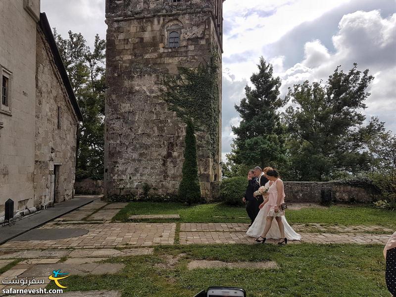 مراسم ازدواج داخل صومعه