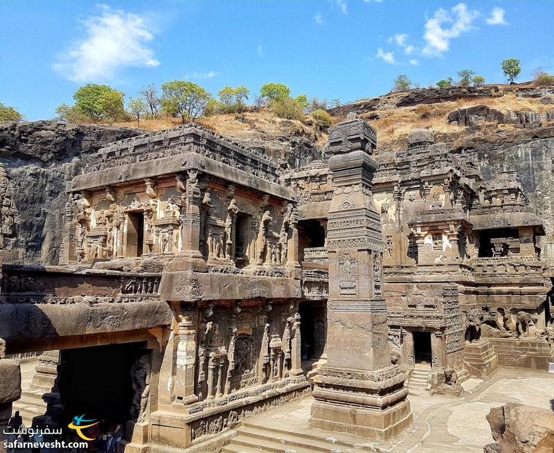 معبد کیلاسا. یکی از عجایب معماری که کل آن به صورت یک پارچه و از تراشیدن یک صخره به وجود آمده است.