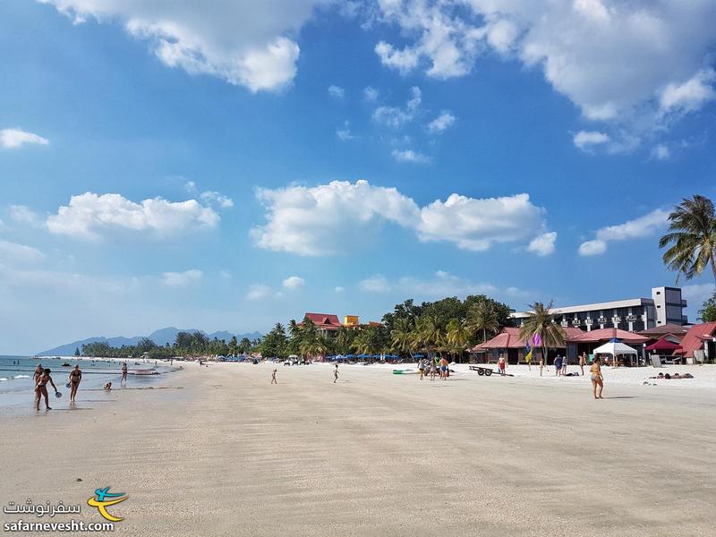 ساحل pantai cenang  از ساحل های معروف جزیره