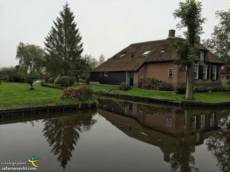 Everything is quiet and peaceful Giethoorn