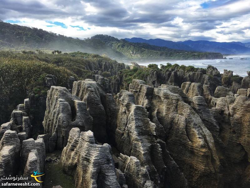 صخره های شبیه پنکیک در جنوب نیوزلند