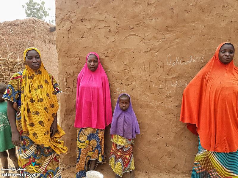 خانم های روستا با لباس های محلی نیجر