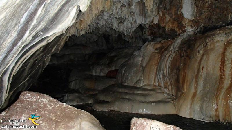 ورودی غار پل شیطان و عمیق ترین حوضچه ی آن