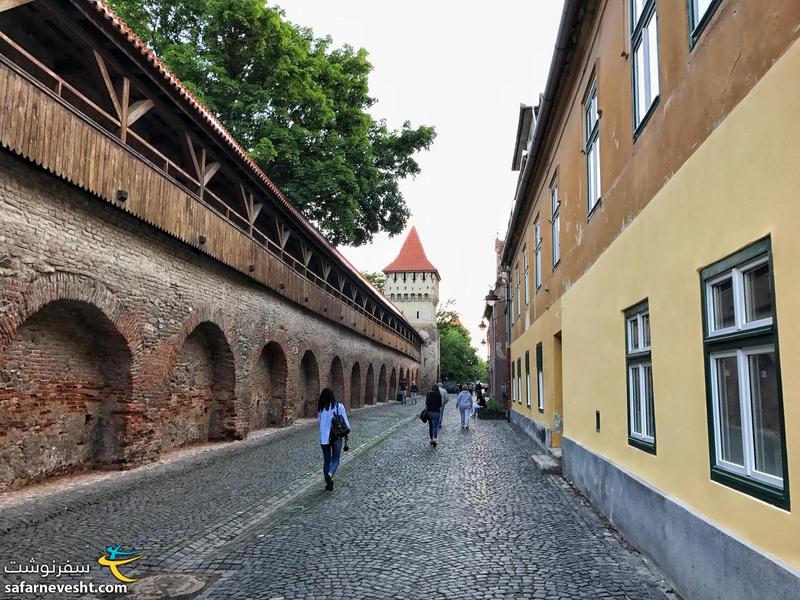 دیوار شهر قرون وسطی سی بیو